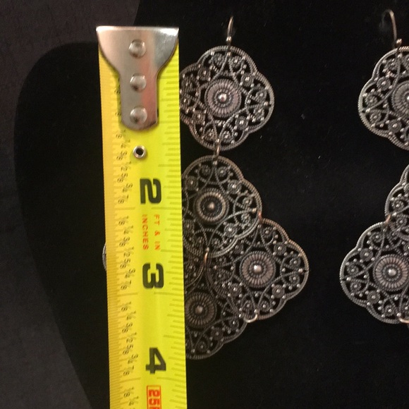 Silver toned earrings large boho details - Picture 2 of 3
